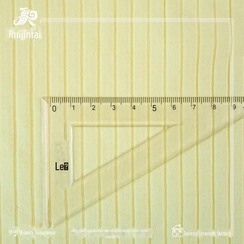 Трикотажная ткань в рубчик из чистого хлопка 180 г/240 г – эластичная, мягкая, дышащая, идеально подходит для детской одежды.