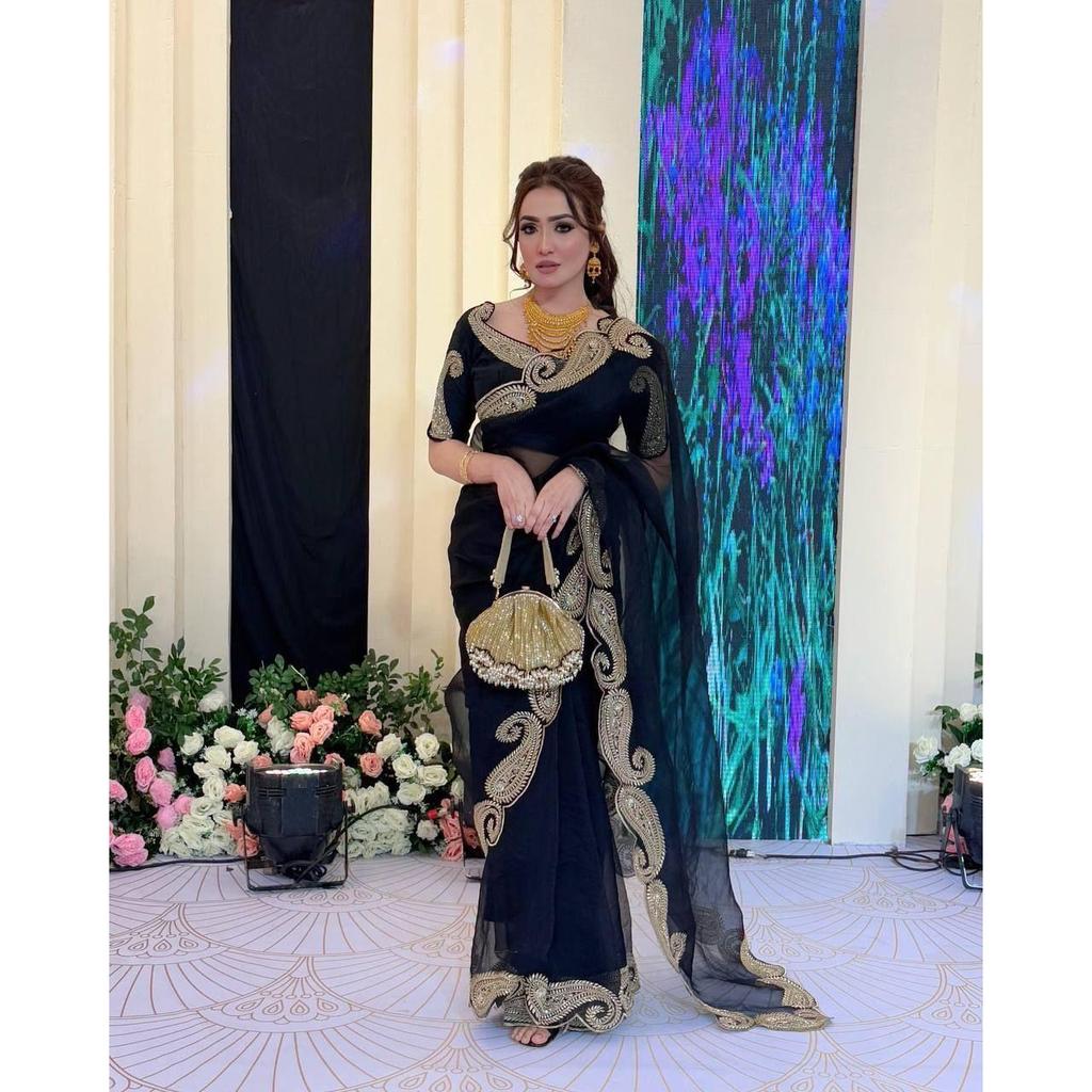 Премиальный шелк Ранголи с паллу, украшенным нитью джари, и вышивкой пайетками 3 мм