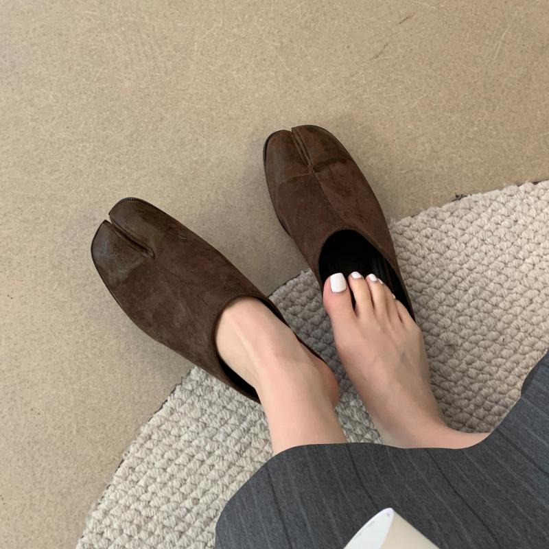 Bailamos Совершенно новые женские тапочки с раздельным пальцем Таби Ниндзя Слипоны Балетки с круглым носком Неглубокие Ленивые лоферы Мягкие лоферы Мягкие М