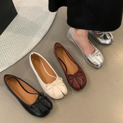 Мода 2025 Новая мода Странный носок Женские балетки Слипоны Летняя весенняя женская обувь с мелким вырезом Туфли-балетки с бантом-бабочкой