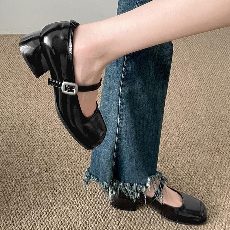 Fashion Temperament French Brown Thick Heel Small Leather Shoes Women's 2025 New Spring and Autumn with Skirt Shallow Mouth Mary Jane Single Shoes