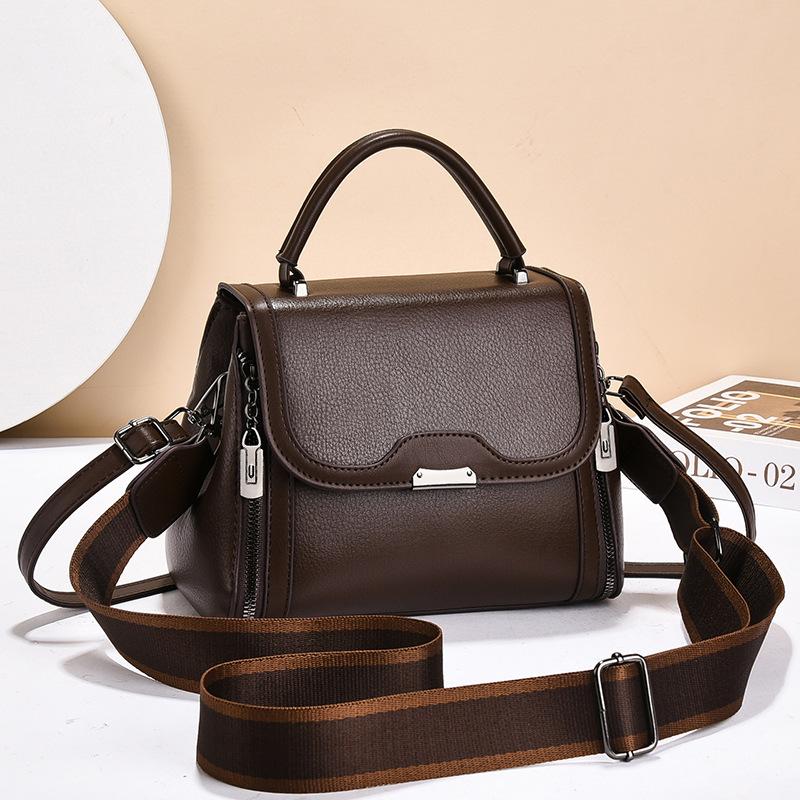 Женская сумка маленькая квадратная сумка 2025 новая универсальная большая вместимость портативная женская сумка модная плечевая сумка мессенджер женская