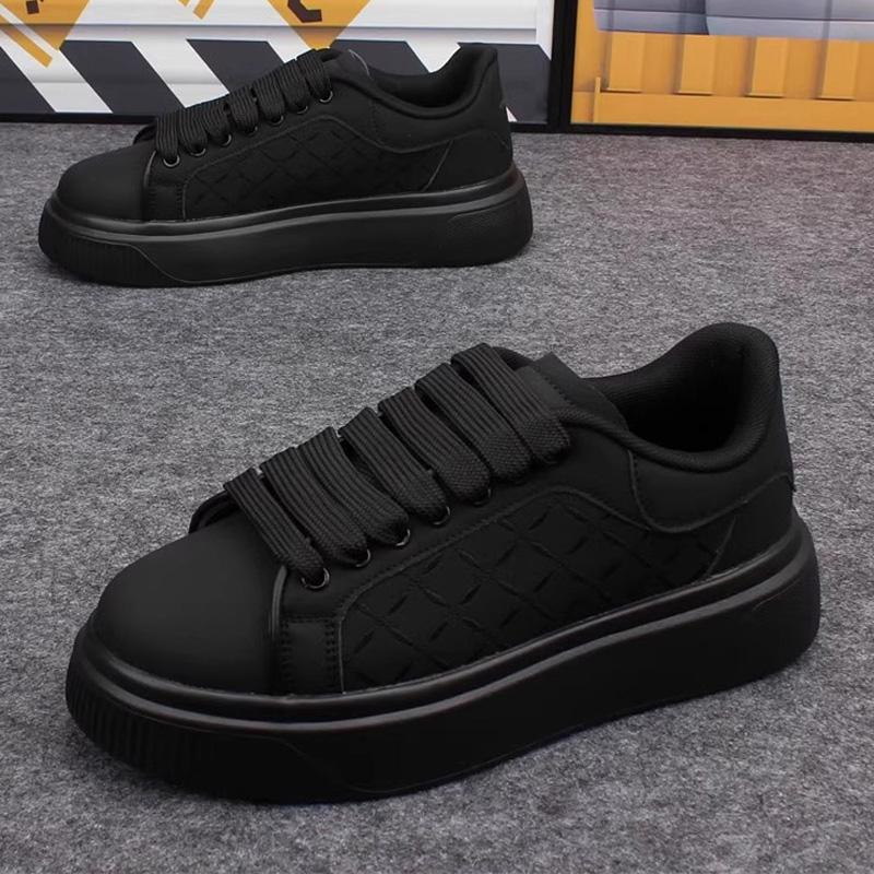New men's shoes spring and autumn flat-soled casual leather shoes sports shoes black and white men's thick-soled breathable