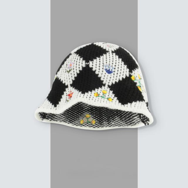 Korean Retro Stripe Handmade Crochet Bucket Hats Autumn and Winter Y2k Fisherman's Cap Women Tassel Colored Wool Hats