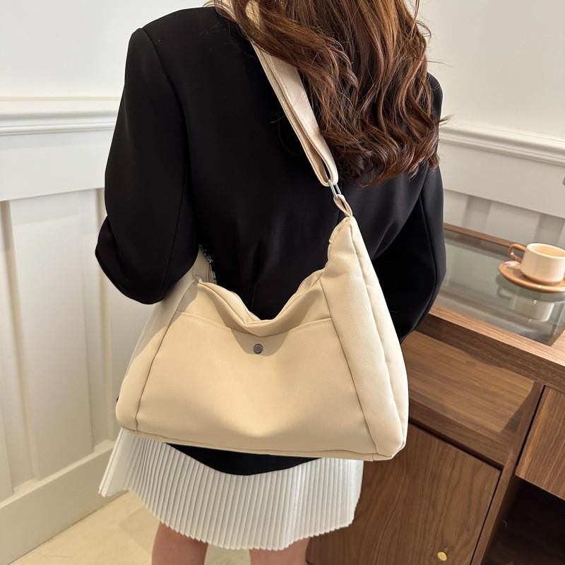 Chic And Spacious Black Canvas Tote Bag For Daily Commute And School