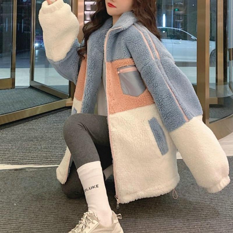 Color-blocked Lamb Wool Coat for Women In Winter Korean Style Loose and Versatile Plus Velvet Thickened Top for Small People.