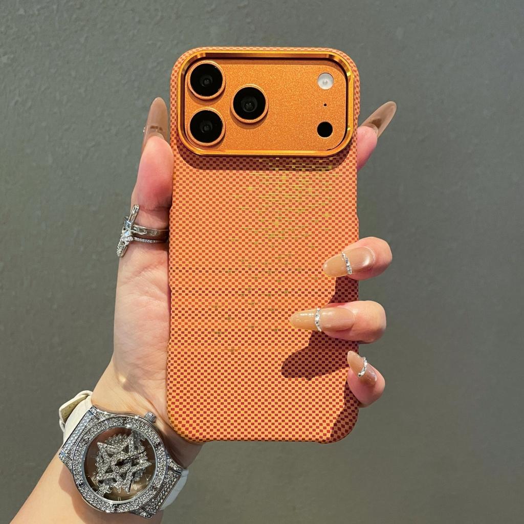 Магнитный чехол для телефона с текстурой карбона и кевлара для iPhone 17 Air 16 15 14 Pro Max Металлическая рамка камеры Жесткая пластиковая крышка