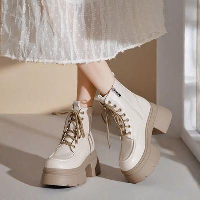Небольшое увеличение внутренней высоты белые ботинки Martin женские 2024 новые короткие ботинки на толстой подошве со шнуровкой нишевые высокие одинарные ботинки на толстом каблуке