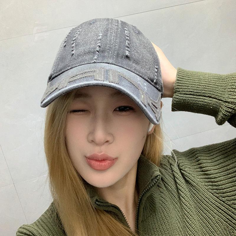 Washed denim hat for men, Korean style vintage sunshade baseball cap, fashionable and versatile, embroidered soft-top distressed duckbill cap for