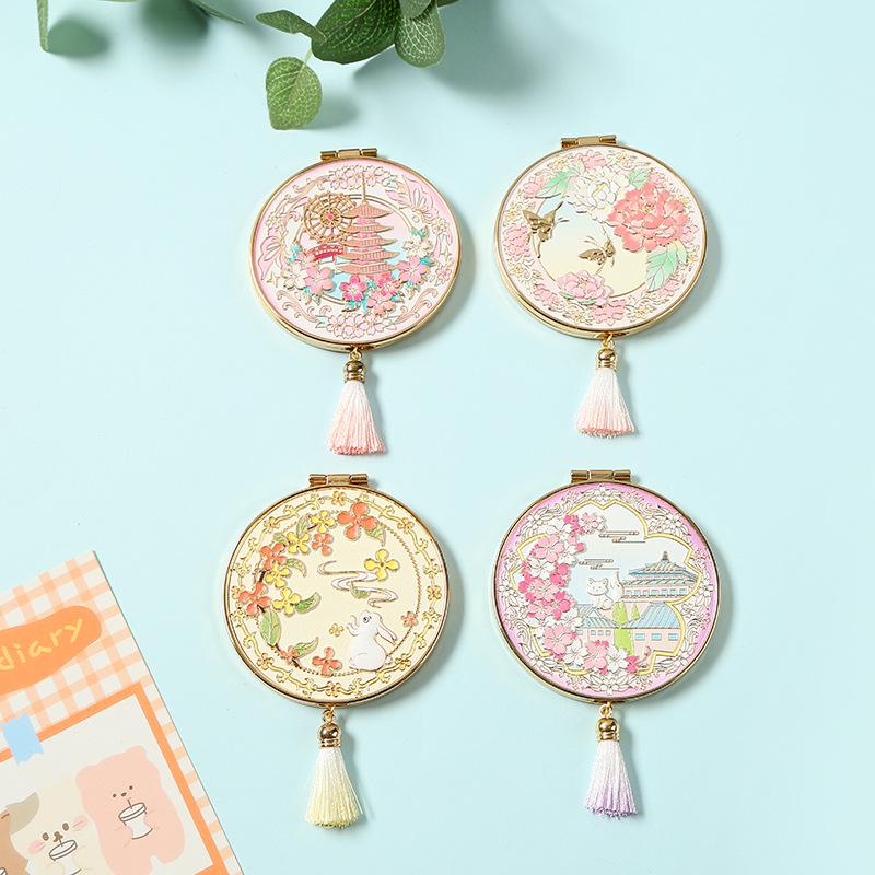 Зеркало для макияжа Guochao с кисточкой - Портативное, Сувенир в древнем стиле, Креативное металлическое изделие