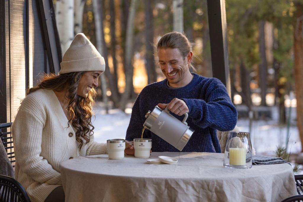 STANLEY Stacking Camp Cup 10 Оставайтесь в горячем состоянии