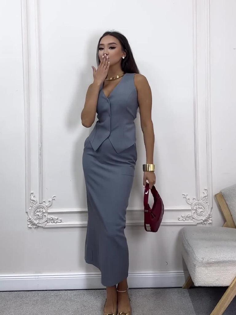 Летний костюм-двойка 2024 - Однотонный легкий комплект миди-платья без рукавов