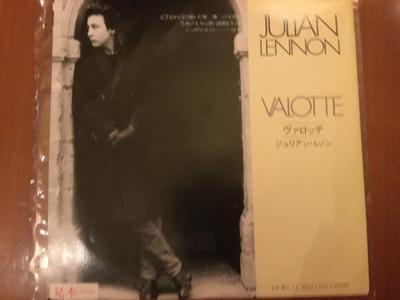 7-дюймовая пластинка JULIAN LENNON Valotte Well I Dont Know 07VA1002PROMO VIRGIN 1984 Япония Рок Б/у