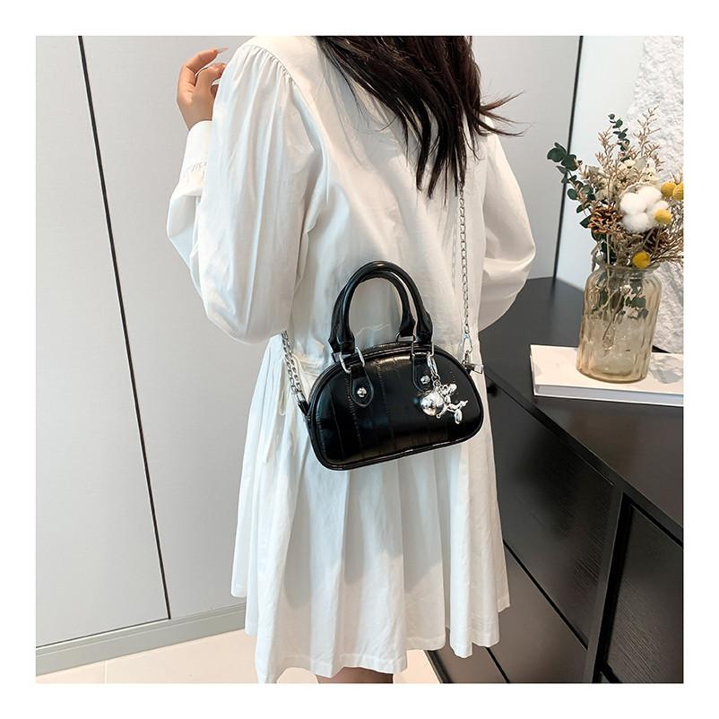 Ielgy High-End Feeling Silver All-Match Messenger Bag Fashion Casual Portable Bowling Bag