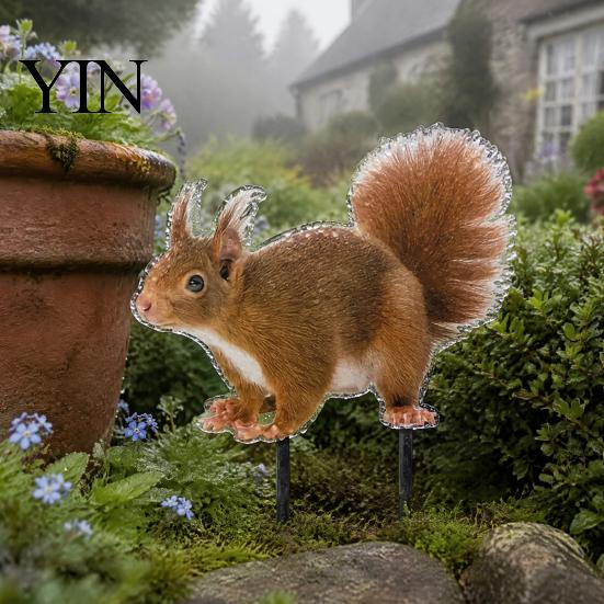 Vivid Squirrel Shape Lawn Decor Realistic Garden Stake, 2D Flat Acrylic Yard Art Outdoor Decorative Ornament Cute for Patio Pathway Decoration Stakes