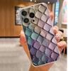 Яркий клетчатый прозрачный противоударный чехол для iPhone 14/15/16/17 Pro Max.