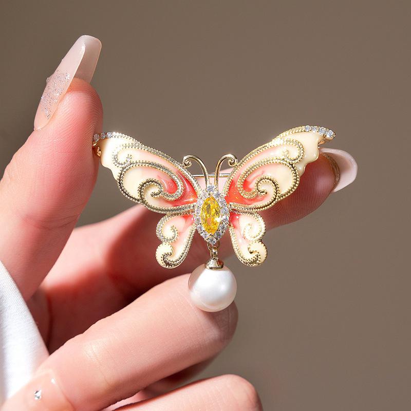 Sunward Growth Sunflower Brooch: Elegant Women's Corsage Pin for College Entrance Suits