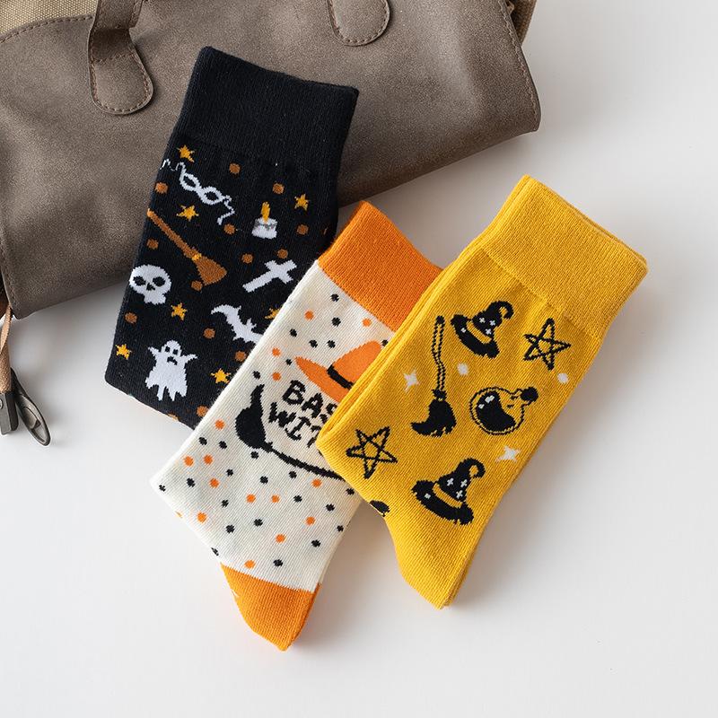 Female Spring and Autumn Fashion New Street Halloween Cartoon Pattern In The Tube Socks