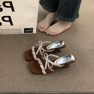 Нишевые темпераментные французские шлепанцы для улицы на толстом каблуке женская обувь 2025 лето вечерние сандалии на высоком каблуке