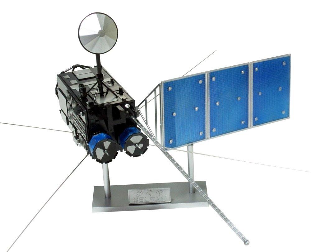 Космический корабль Аошима Бунка Кёдзайша Лунно-орбитальный спутник Кагуя СЕЛЕНА 1/72 № 05