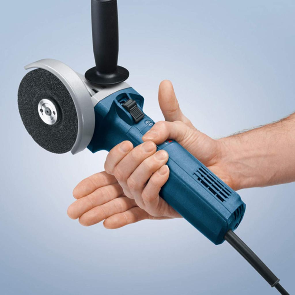 Профессиональная шлифовальная машина Bosch GWS7-100N с дисковым шлифовальным кругом 100 мм