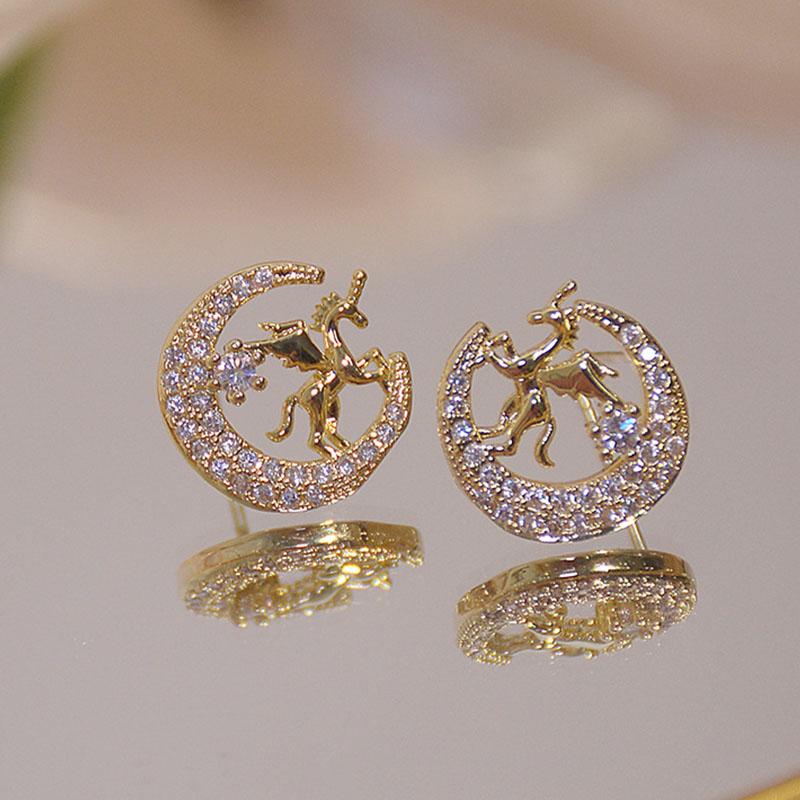 New Cute Animal Stud Earrings for Women Temperament Horse Kitten Owl Pearl Rhinestone Earring Birthday Party Jewelry