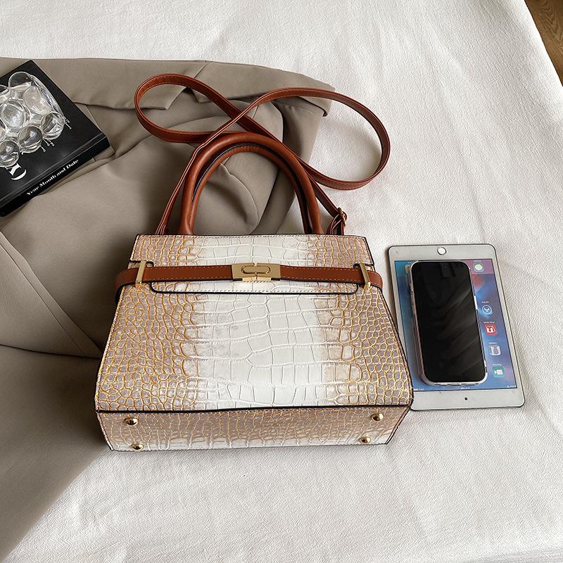 Сумка женская сумка 2025 новая европейская и американская мода узор под камень персонализированная сумочка ретро большая вместимость сумка-мессенджер тоут