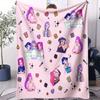 K-Pop Huntrix Girl Фланелевое одеяло Охотники на демонов Плюшевый Теплый Плед для Домашнего Отдыха Офисного Сна Путешествий Кемпинга Всесезонный Подарок