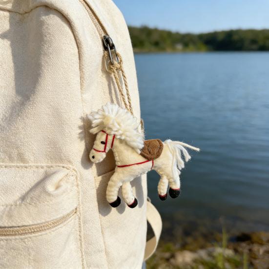 Винтажное ручное войлочное украшение-лошадка, символ Китайского Нового года, шерстяной животный амулет для украшения елки, дома, автомобиля, рюкзака