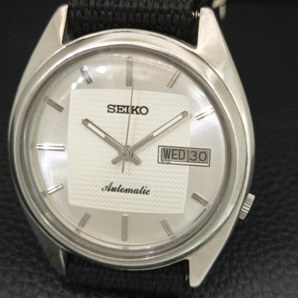 ВИНТАЖНЫЕ МУЖСКИЕ АВТОМАТИЧЕСКИЕ ЧАСЫ SEIKO 7009A ЯПОНИЯ СЕРЕБРИСТЫЙ ЦВЕТ ЦИФЕРБЛАТ a708593-1