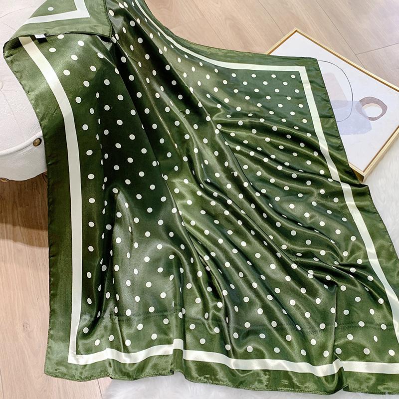 Popular Shawls Europe And America Fashion Bandannas Wild Leopard Print Sunscreen 90X90CM Bandanna Luxury Square Silk Scarves