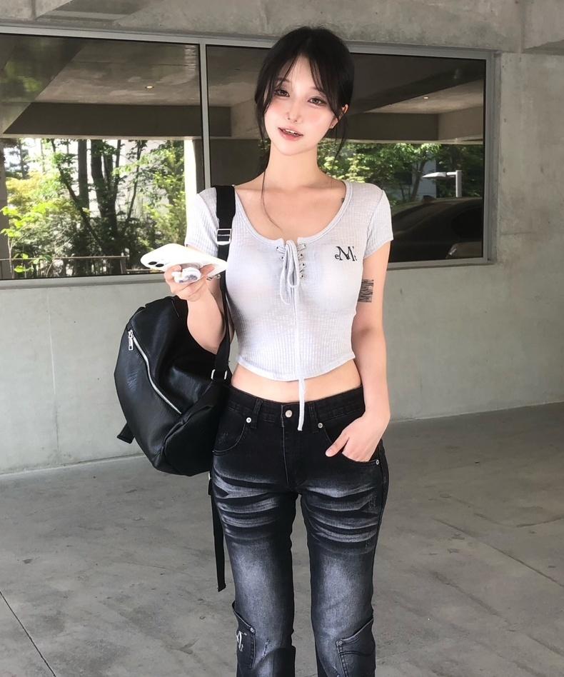MUCENT Sharon Eyelet Lace-Up Rolled Ribbed Slim Fit Short Sleeve T-Shirt (3 Colors)