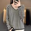 Осень и зима новый темперамент V-образный вырез полосатый тонкий имитация вязаного свитера женский свободный свитер с имитацией двух частей женский топ