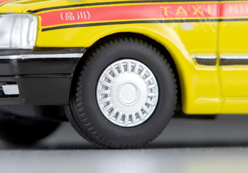 TOMYTEC Tomica Limited Vintage Neo Toyota Crown Sedan Taxi Finished Model 1/64 LV-N219d (Nihon Kotsu) -