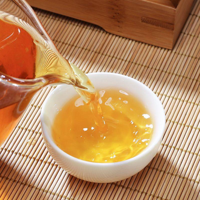 Отличительные сорта чая: Тегуаньинь, молочный улун, хризантема, пуэр, лотос, печеночный чай, черный улун, обжаренный на углях