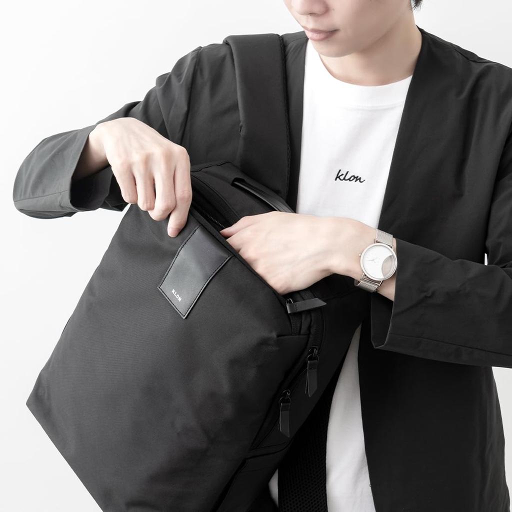 KLON Light Basic Rucksack, простой водонепроницаемый бизнес-рюкзак для мужчин и женщин, доступный в черном цвете.
