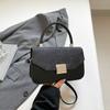 New foreign style versatile commuter simple messenger bag 2025 summer fashion temperament design sense portable small square bag women