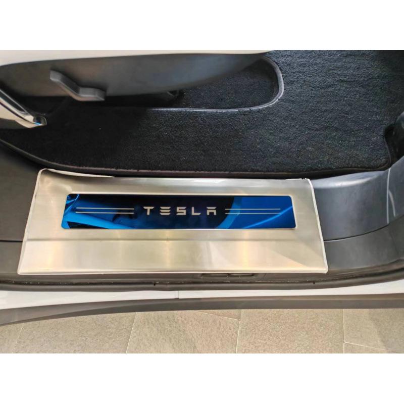Защита порога и декоративная накладка на порог Tesla Model X из нержавеющей стали с защитой от царапин