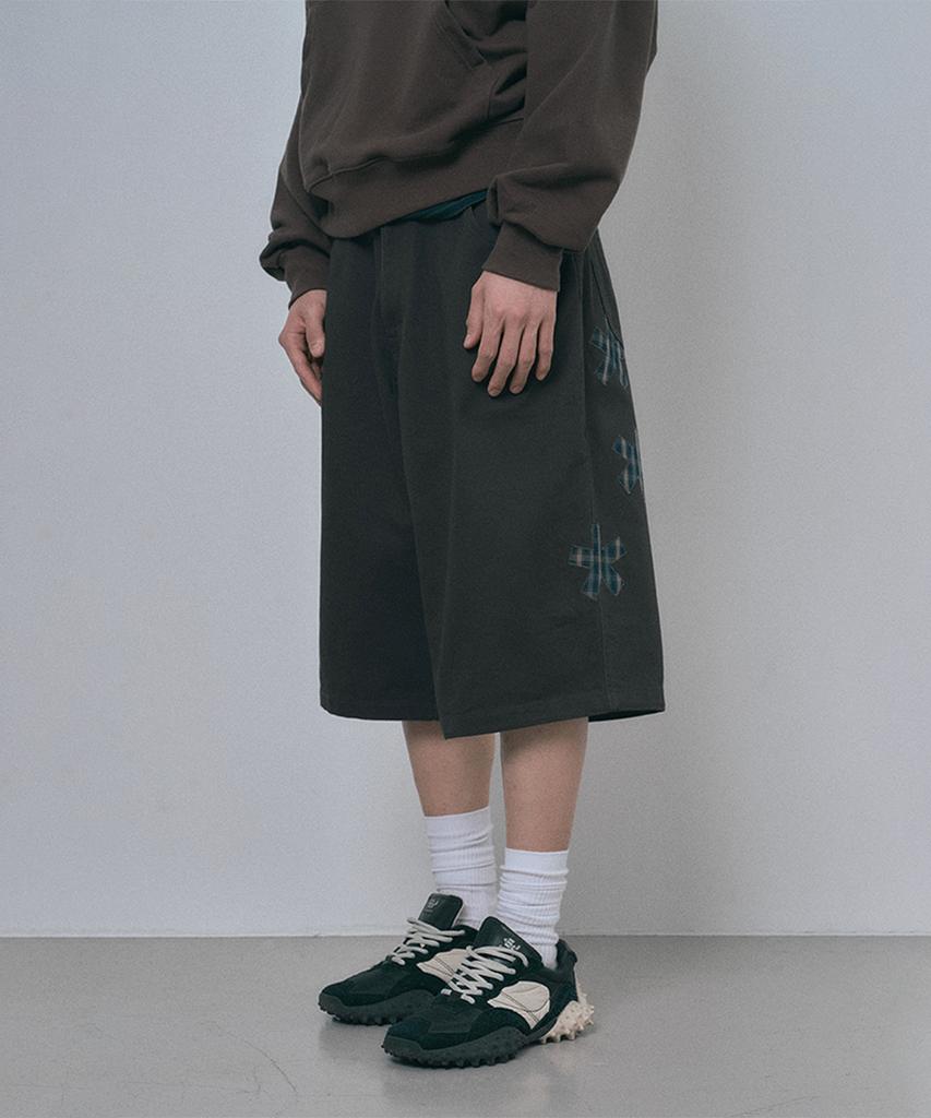 MOO Check Applique Cotton Bermuda Pants - Deep Khaki