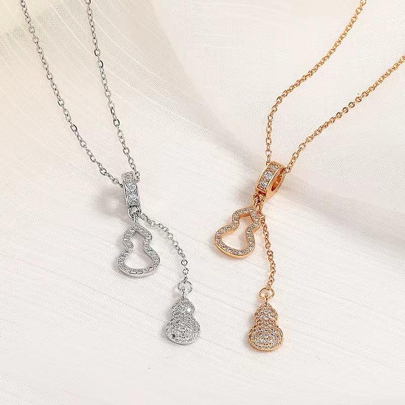 Gourd Pendant Necklace for Women Fashion Niche Design Sense High-end Light Luxury Young Trendy Collarbone Chain Accessories
