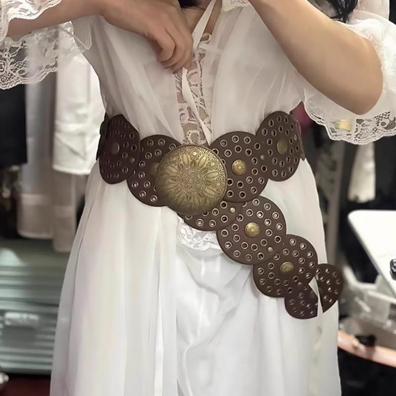Women's Summer Retro Round Cutout Belt - European & American Style