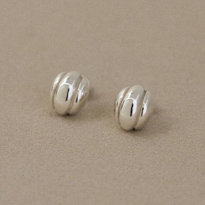 onill 04-10 shell (Earring)