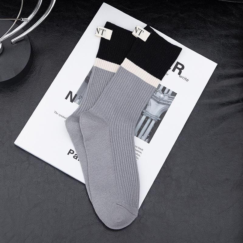 2022 Autumn Women's Color Block Vertical Stripe Mid-Calf Socks - Trendy Slimming Long Leg Korean Style