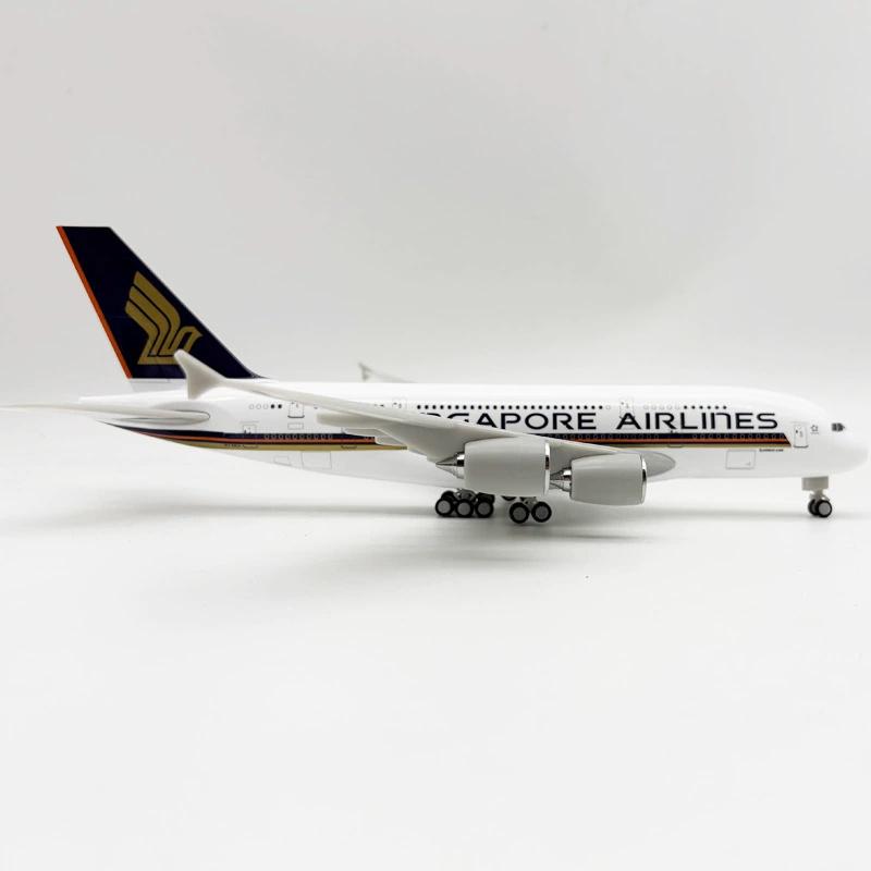 Toy Planes 30CM A380 Singapore Airplane Models 1/240 Resin Scale Plane Model A380 Collectible Aircraft with Wheels Decoration