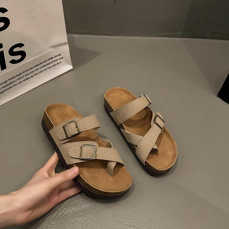 Интернет знаменитости ins стиль универсальные толстые высокие тапочки женская летняя одежда 2025 новые пляжные премиум классные тапочки