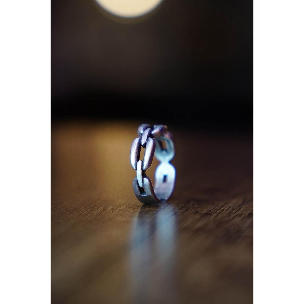 Модель с кольцом-цепочкой Регулируемая Черная Регулируемая