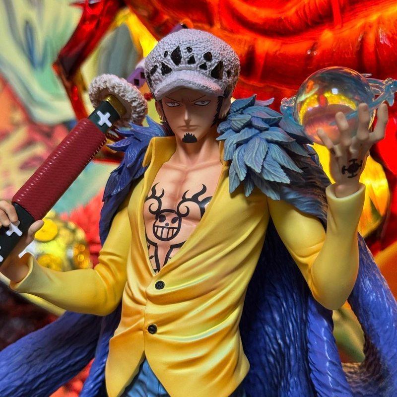 27cm One Piece Trafalgar D. Water Law Anime Model Ornament Action Figures Trendy Toy Desktop Decoration Collection Static Statue