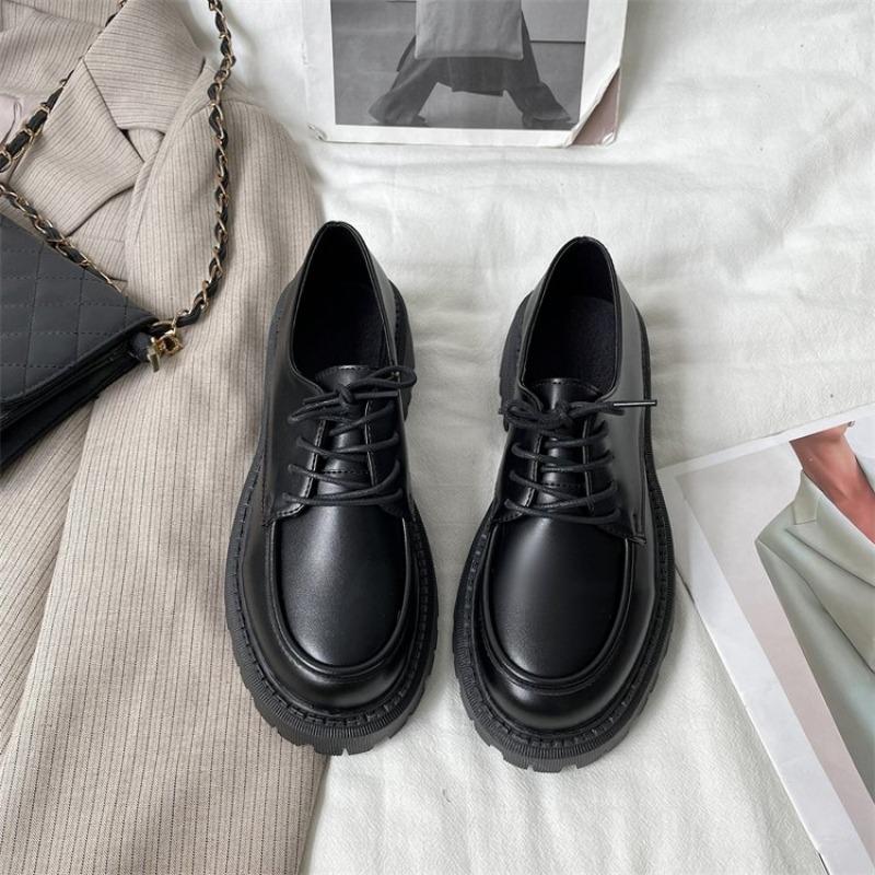 Черные лакированные женские мокасины на платформе слипоны для женщин Весна Британская кисточка Повседневная обувь на плоской подошве Женская работа