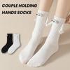 Unisex Funny Magnetic Mid-tube Socks Couple Girlfriends Socks Women's Cute Holding Hands Cotton Socks Black White