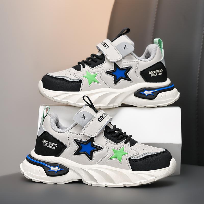 Children's Autumn and Winter Sports Shoes 2025 Boys Fashion Cotton Thermal Shoes Medium and Older Children and Girls Outdoor Running Shoes